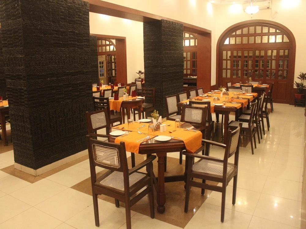 Chanakya Bnr Hotel Ráncsí Kültér fotó