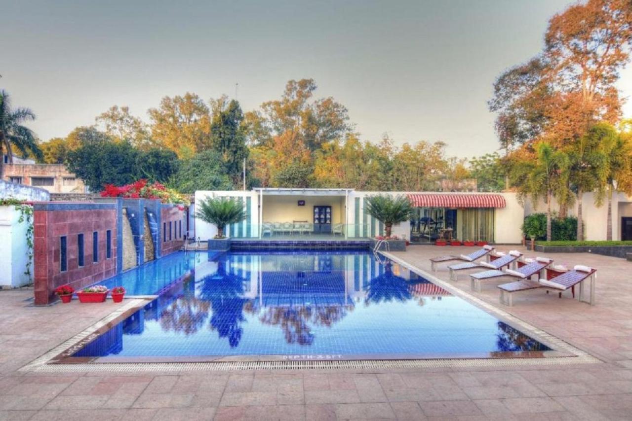 Chanakya Bnr Hotel Ráncsí Kültér fotó