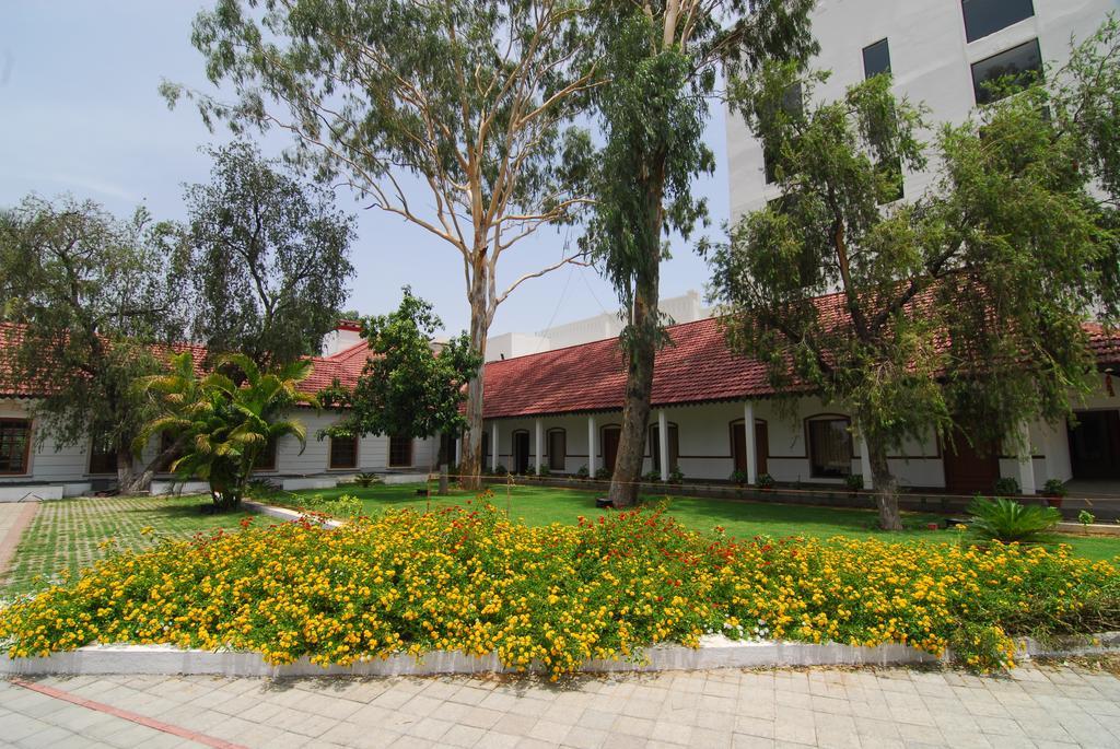 Chanakya Bnr Hotel Ráncsí Kültér fotó