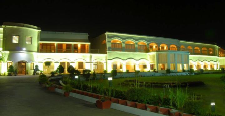 Chanakya Bnr Hotel Ráncsí Kültér fotó