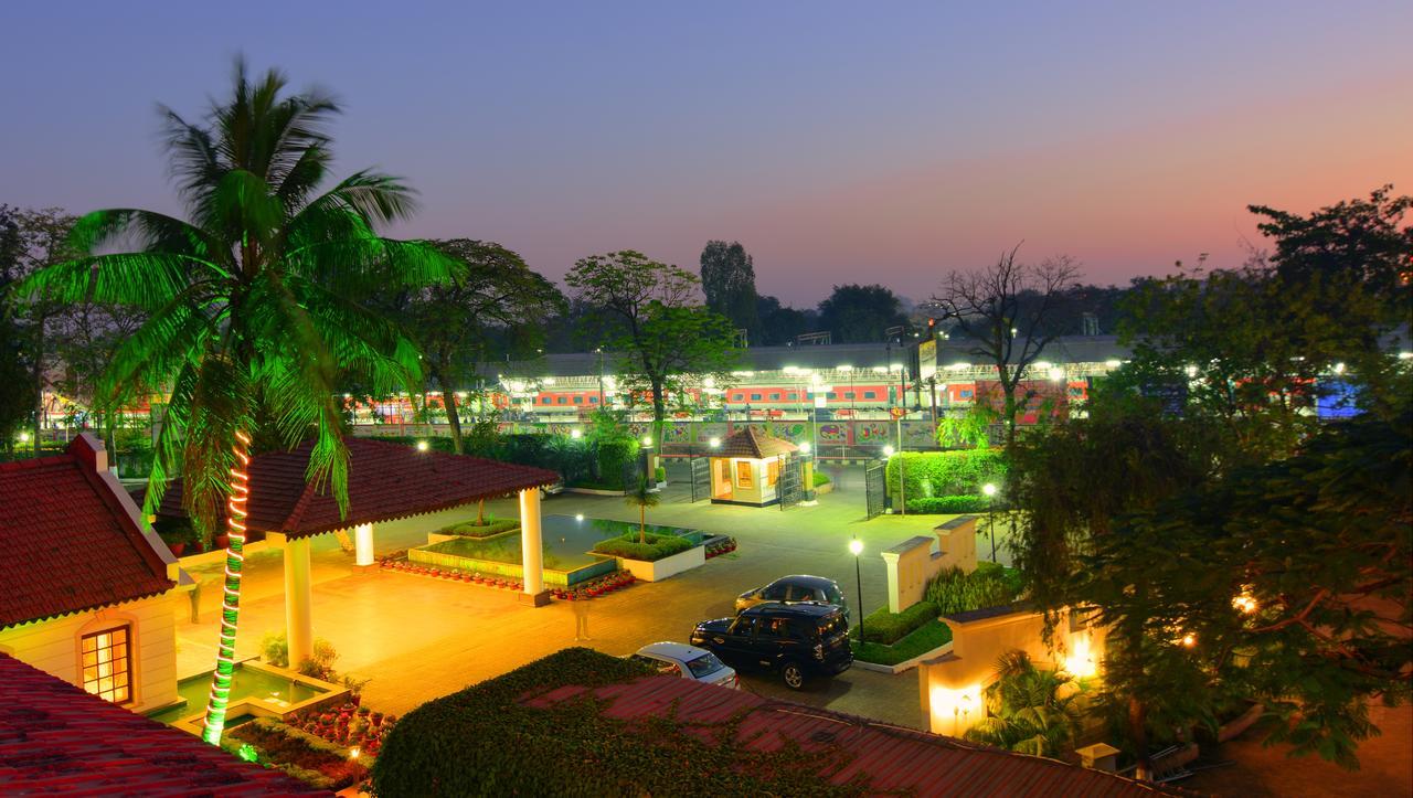 Chanakya Bnr Hotel Ráncsí Kültér fotó
