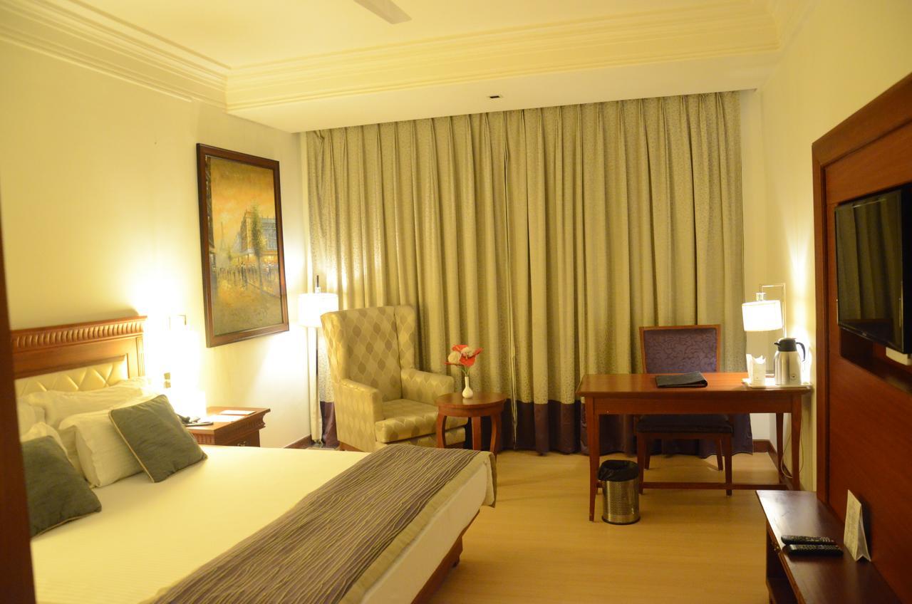Chanakya Bnr Hotel Ráncsí Kültér fotó