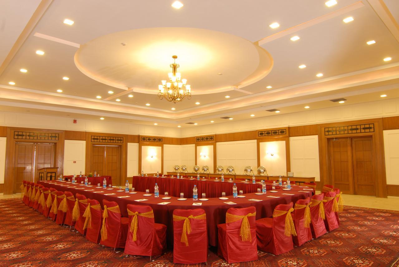 Chanakya Bnr Hotel Ráncsí Kültér fotó