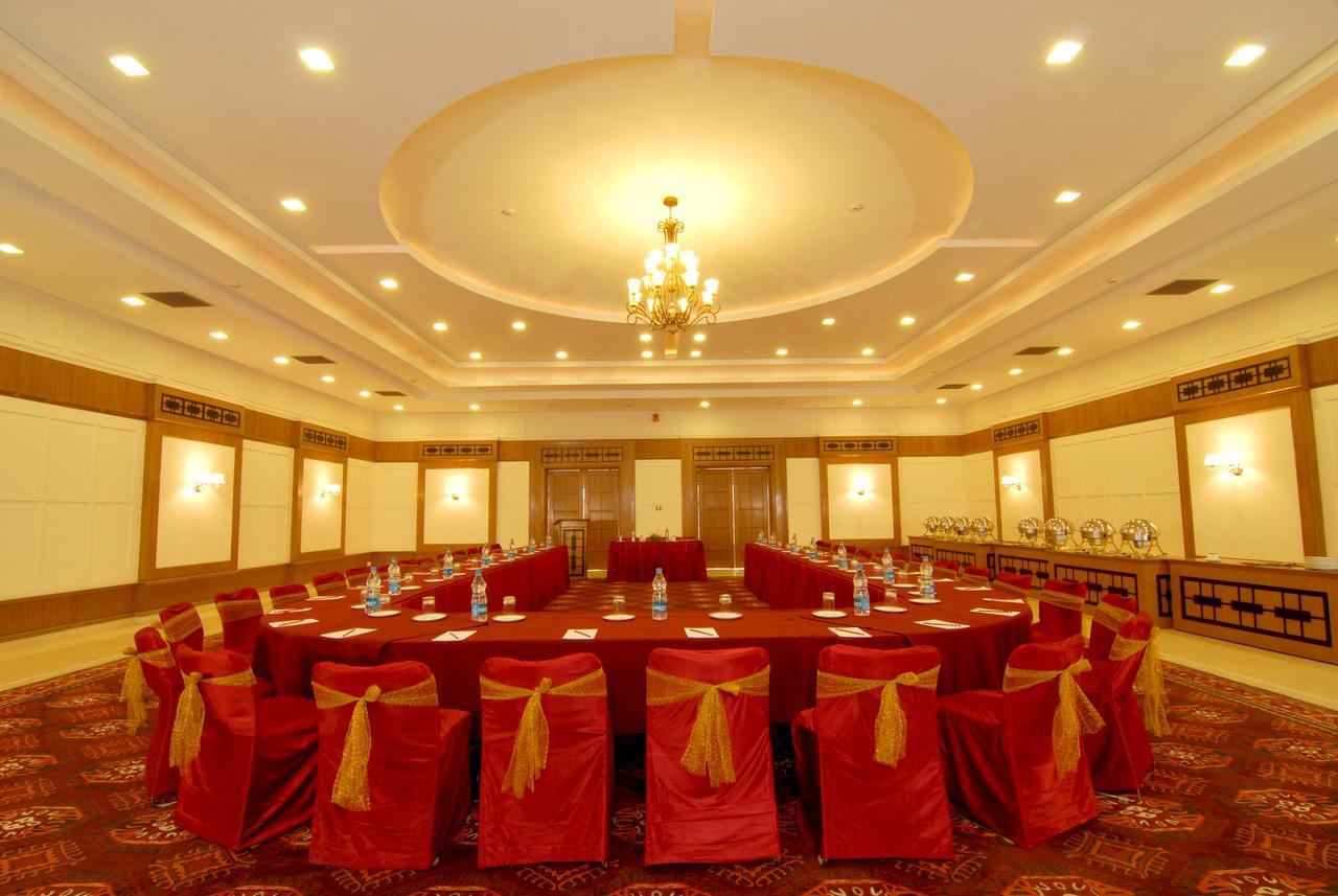 Chanakya Bnr Hotel Ráncsí Kültér fotó