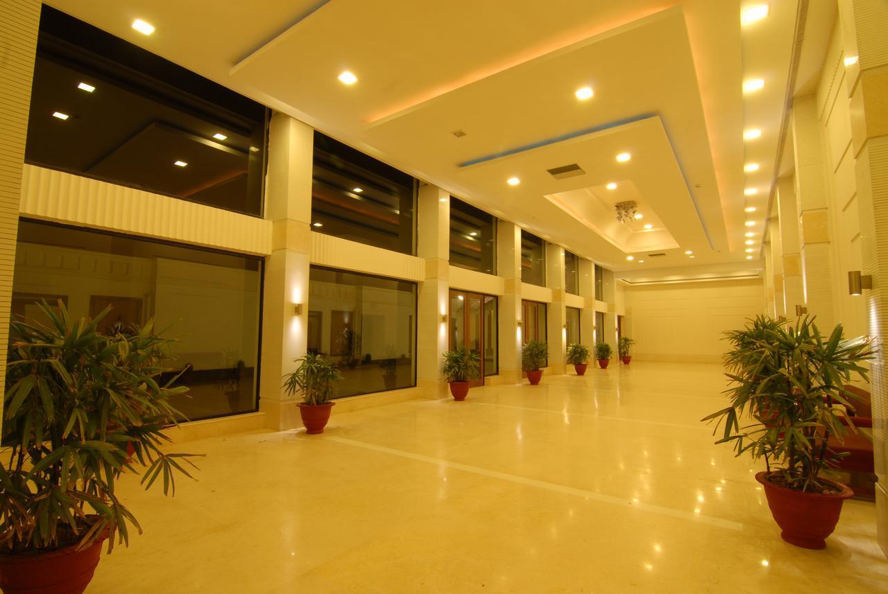 Chanakya Bnr Hotel Ráncsí Kültér fotó